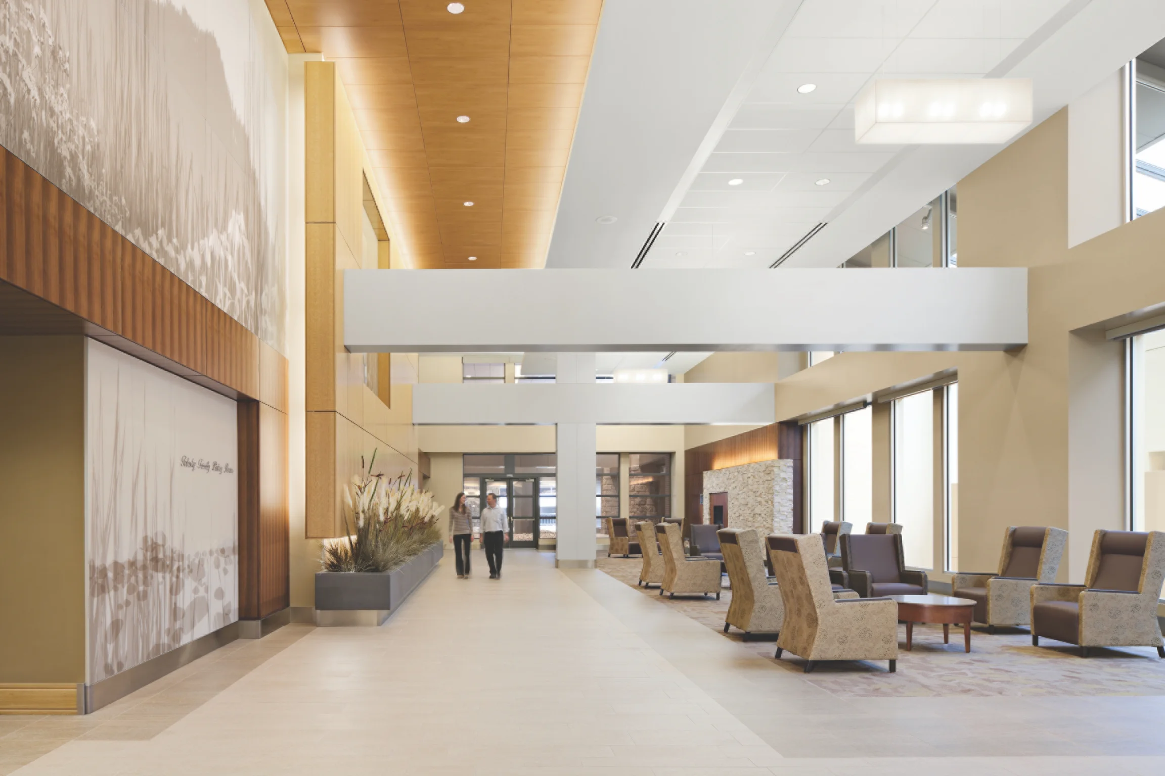 Clear wayfinding and navigation in a public environment