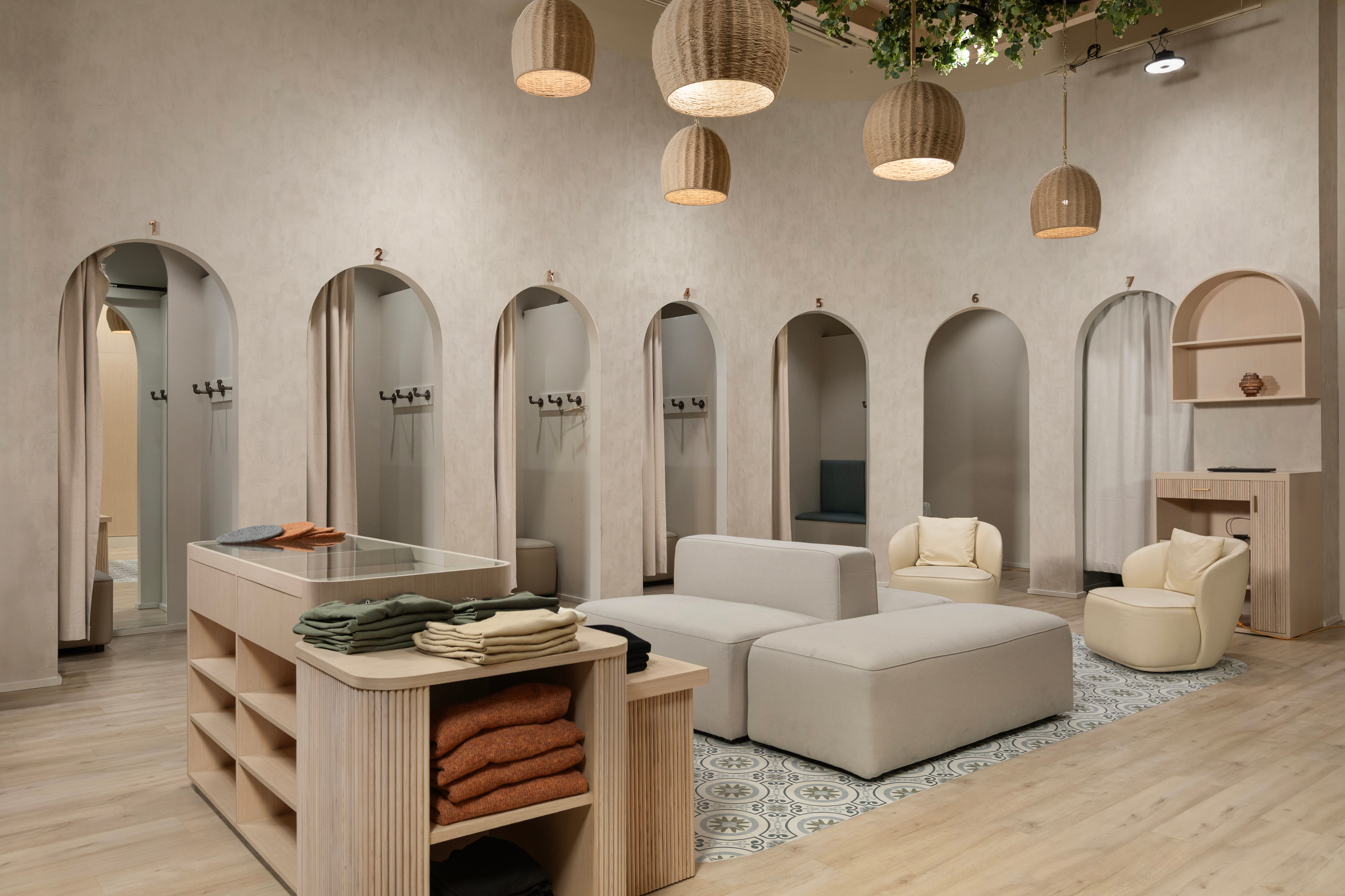 Retail, food, and beverage interior
